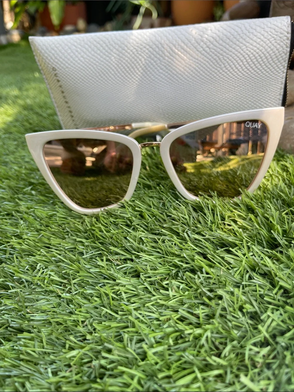 Quay Australia White Cat-Eye Sunglasses with Mirrored Lenses - Picture 5 of 5